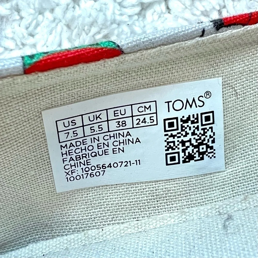 NEW TOMS Women’s Belmont Holiday Cats Print Light Grey Flats Shoes Size 7.5